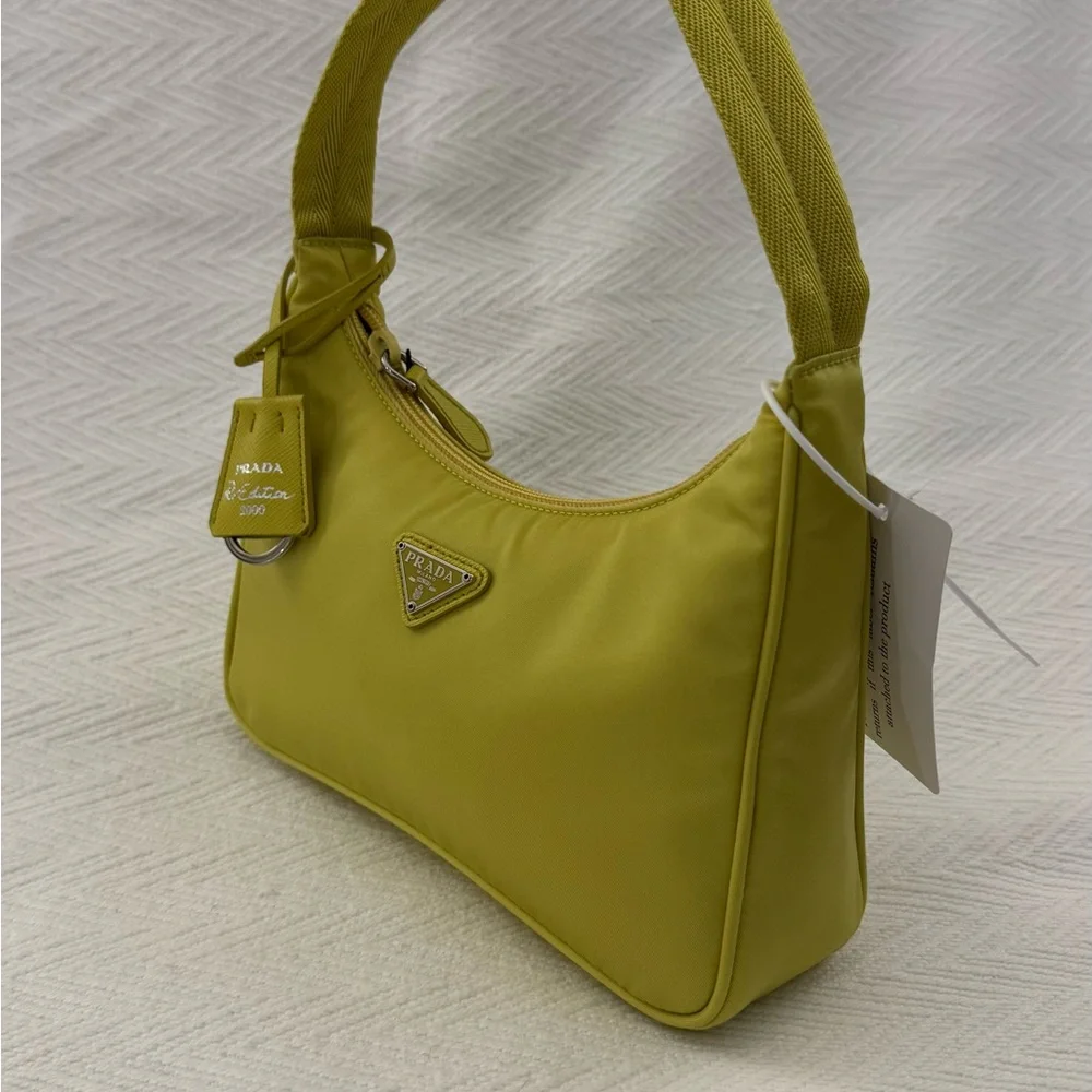 Prada re-edition 2000 re-nylon pineapple yellow Shoulder - Picture 4 of 5